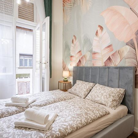 Brody 46 Boutique Rooms บูดาเปสต์ ภายนอก รูปภาพ