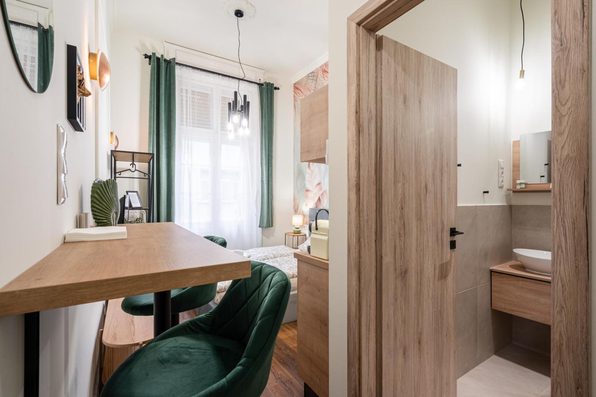 Brody 46 Boutique Rooms บูดาเปสต์ ภายนอก รูปภาพ